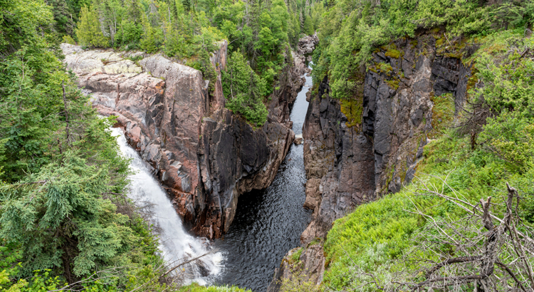 Kanada Ontario Ouimet Canyon Provincial Park iStock Adrien Le Toux.jpg